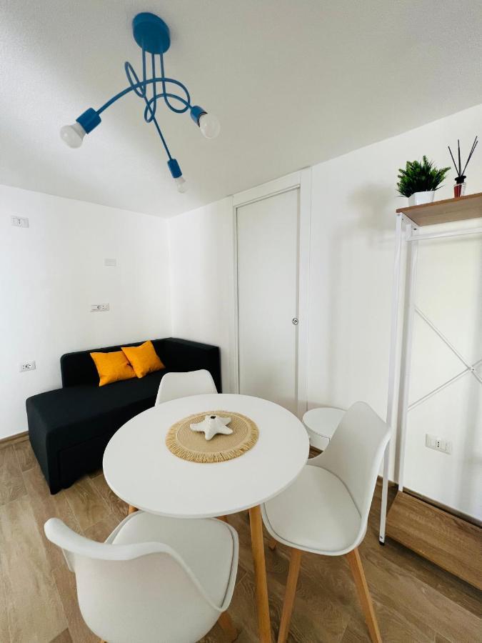 Via Giardini Rooms Виласимиус Екстериор снимка